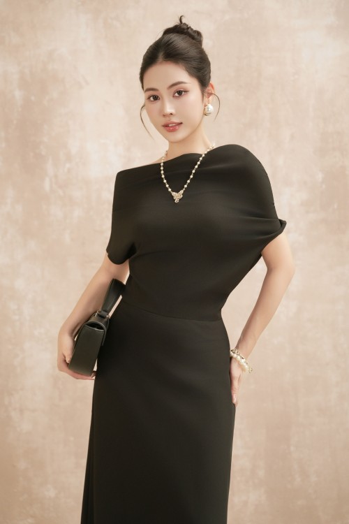 Sixdo Black Woven Flared Dress